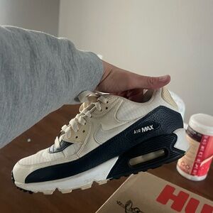 Nike Air Max 7.5 women's black and white